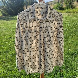 Ariat Women's Geometric Black and Cream Shirt